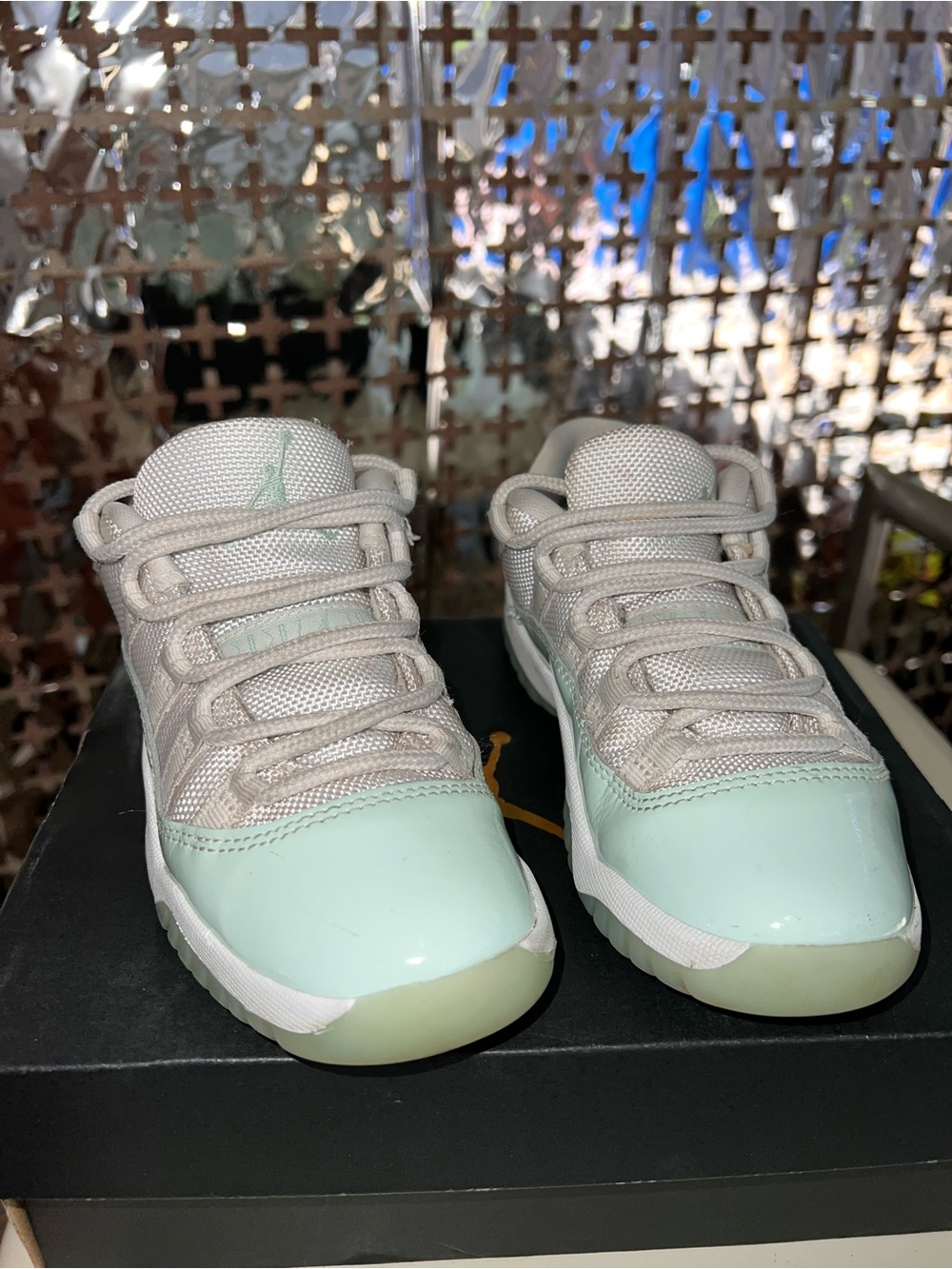 Jordan 11 igloo kids size 12